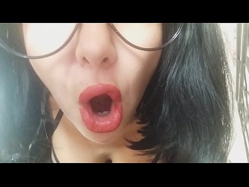 ❤️ Mieloji, tavo patėvis šiandien neleis tau eiti į mokyklą... Man tavęs per daug reikia... ❤❌ Rusų porno prie mūsų ❌️❤